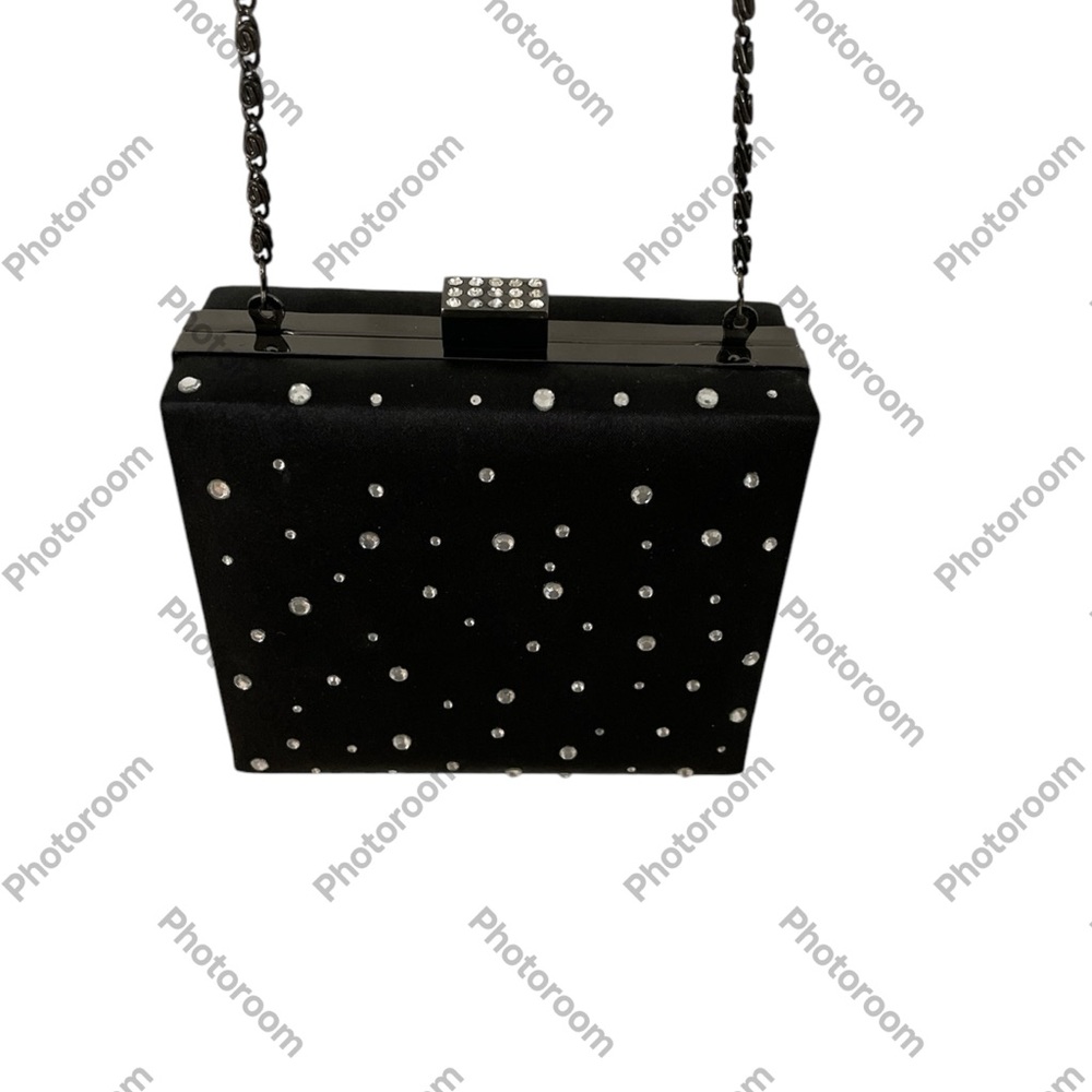 Black Evening Bag EUC Missing one Bead on top see pic